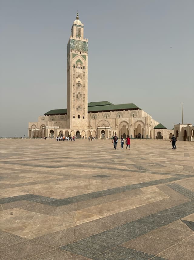 8 Days guided Tour Fes to Casablanca via Desert and Essaouira